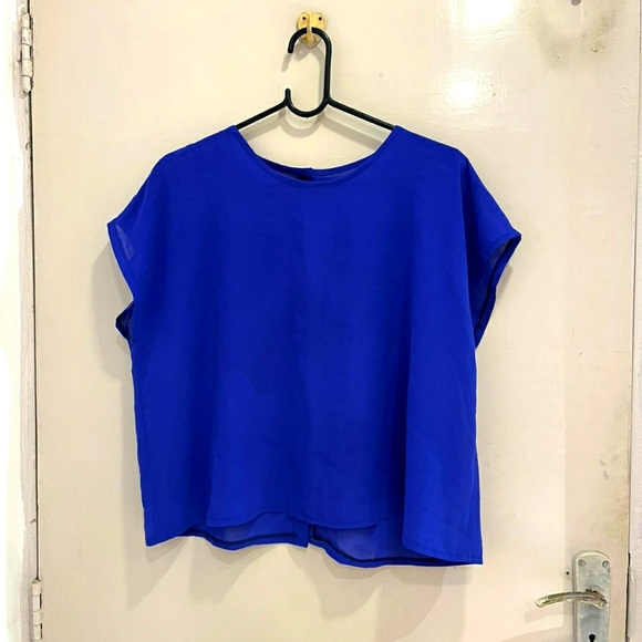 Tops - Blue very nice top